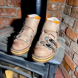 CJB Jungla Hiking Ski Buckle Boots (38)